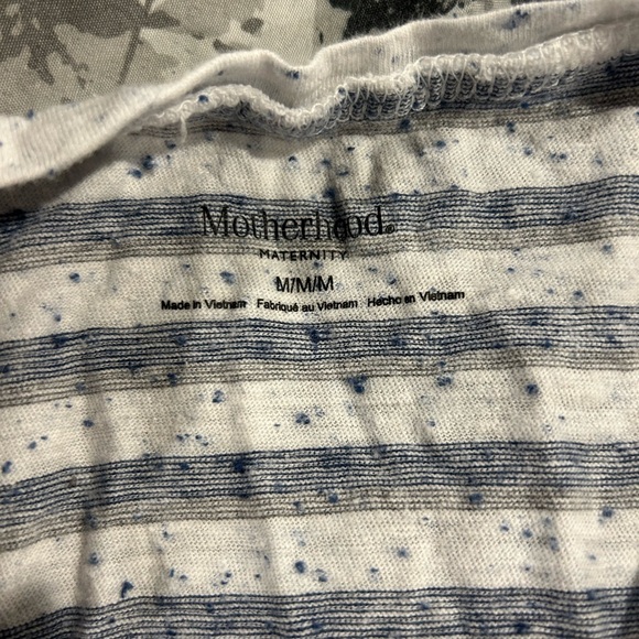 Motherhood maternity top size medium - Picture 3 of 3